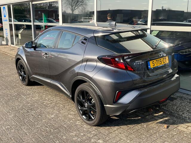 Toyota C-HR 1.8 Hybrid Business