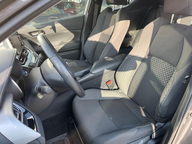 Toyota C-HR 1.8 Hybrid Business