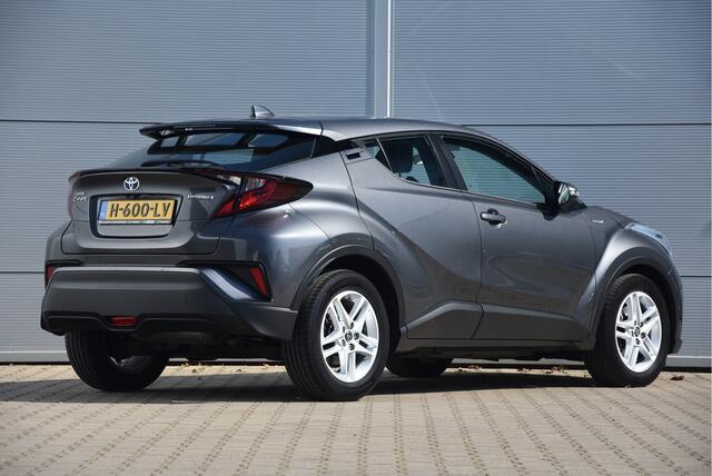 Toyota C-HR 1.8 Hybrid Active | Trekhaak |
