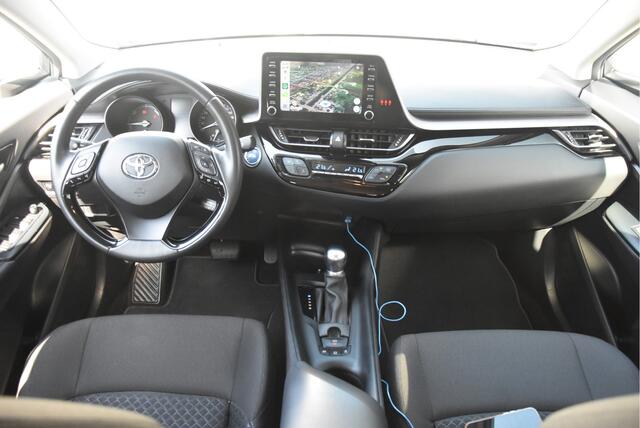 Toyota C-HR 1.8 Hybrid Active | Trekhaak |