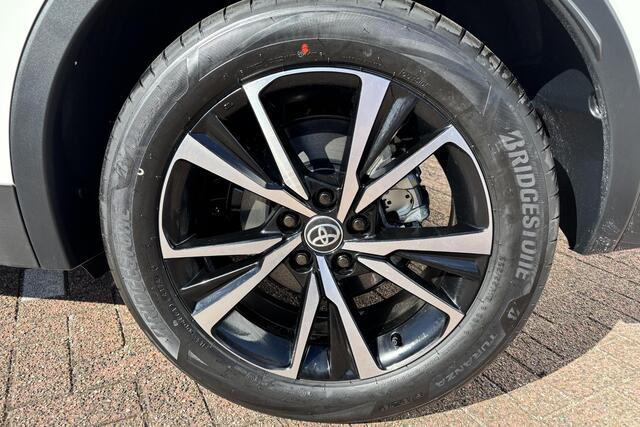 Toyota C-HR 2.0 Plug-in Hybrid 220 Dynamic , nieuw snel leverbaar !