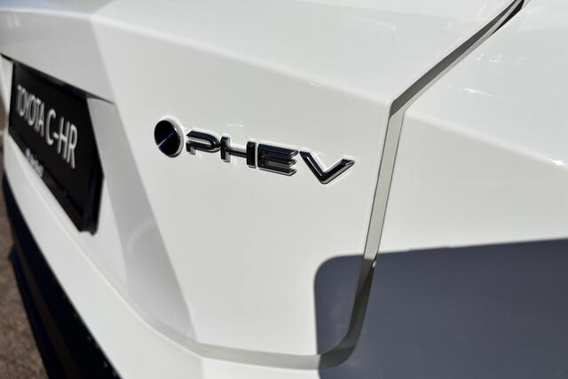 Toyota C-HR 2.0 Plug-in Hybrid 220 Dynamic , nieuw snel leverbaar !