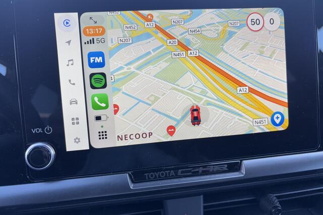 Toyota C-HR 2.0 Plug-in Hybrid 220 Business Plus Apple carplay, Android auto.