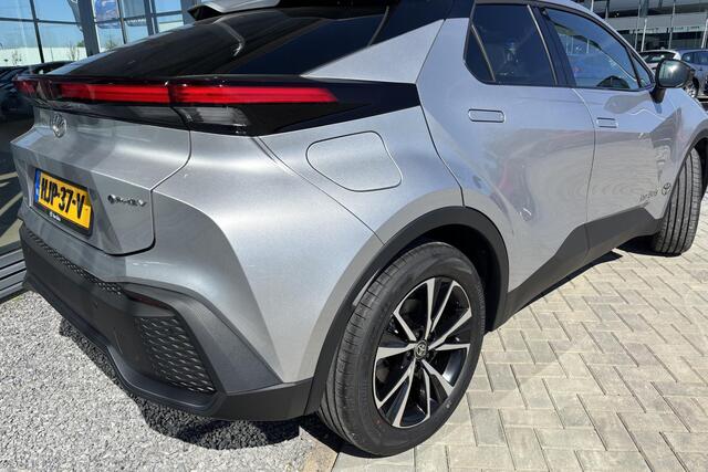 Toyota C-HR 2.0 Plug-in Hybrid 220 Business Plus Apple carplay, Android auto.