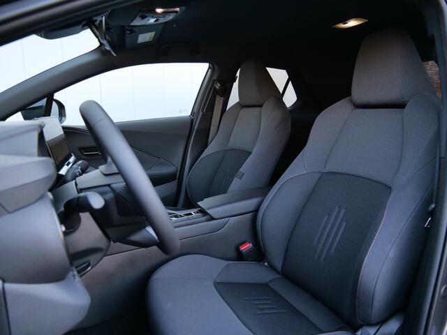 Toyota C-HR 1.8 Hybrid 140pk Dynamic Automaat Apple Carplay / Dodehoek / Camera / Stoelverwarming