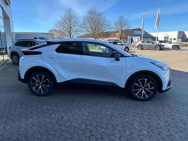 Toyota C-HR 2.0 Plug-in Hybrid 220 Dynamic |Navi|Carplay|Stoel en stuurverwarming|Camera|PDC V+A|Elektrische a.klep|