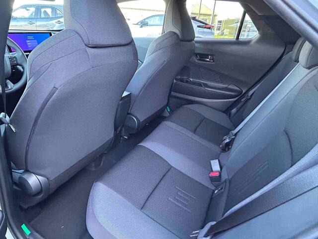 Toyota C-HR 2.0 Plug-in Hybrid 220 Dynamic |Navi|Carplay|Stoel en stuurverwarming|Camera|PDC V+A|Elektrische a.klep|