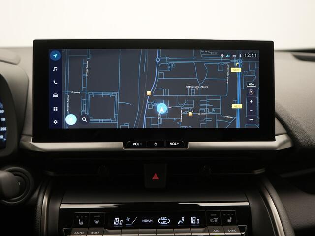 Toyota C-HR 2.0 Plug-in Hybrid 220 First Edition DEMO >Wacht op fotomoment