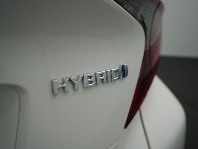 Toyota C-HR 1.8 Hybrid Business - RIJKLAARPRIJS - All seasonbanden - Achteruitrijcamera