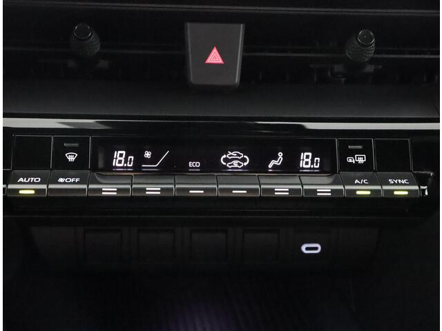 Toyota C-HR 1.8 Hybrid 140 Dynamic | Navigatie | Climate control | Camera |