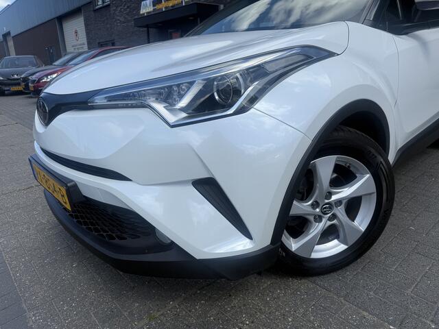 Toyota C-HR 1.2 Active | 1E EIGENAAR | 12MND GARANTIE | NAVI | PARELMOER WIT GEWRAPT |