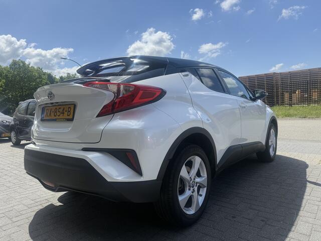 Toyota C-HR 1.2 Active | 1E EIGENAAR | 12MND GARANTIE | NAVI | PARELMOER WIT GEWRAPT |