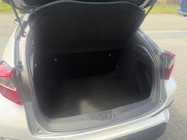 Toyota C-HR 1.2 Active | 1E EIGENAAR | 12MND GARANTIE | NAVI | PARELMOER WIT GEWRAPT |