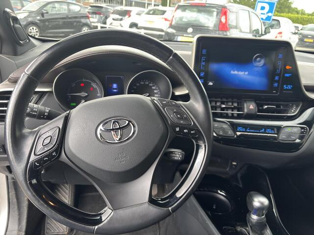 Toyota C-HR 1.8 Hybrid First Edition STOELVERWARMING, TREKHAAK, ZEER NETTE AUTO!!