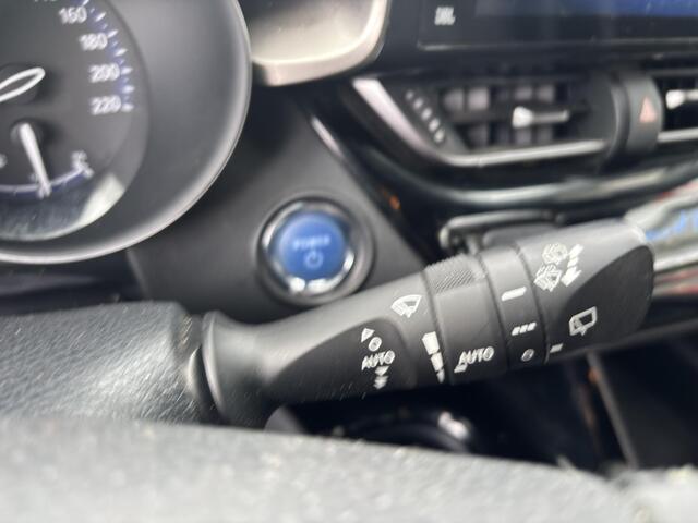 Toyota C-HR 1.8 Hybrid First Edition STOELVERWARMING, TREKHAAK, ZEER NETTE AUTO!!