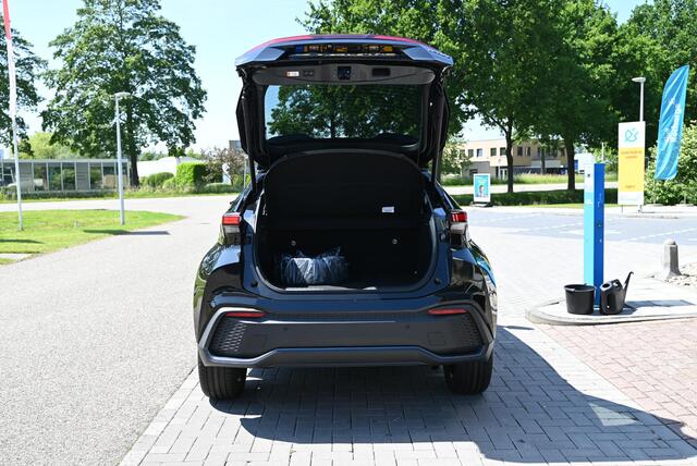 Toyota C-HR 2.0 Plug-in Hybrid 220 Dynamic