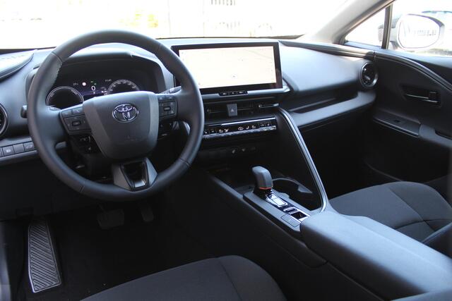 Toyota C-HR 1.8 Hybrid 140 First Edition Bi-tone | Rijklaar | Stoel-/stuurverw. | Navi | El.achterklep | Apple/Android | Blind Spot | Keyless | LED