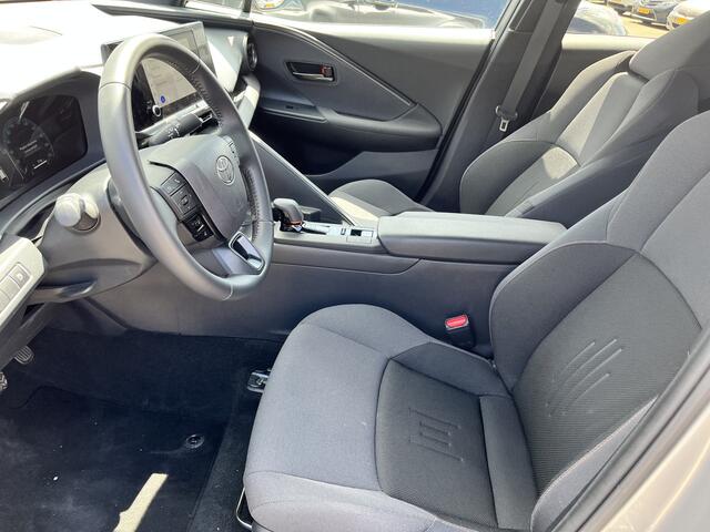 Toyota C-HR 1.8 Hybrid 140 Dynamic NL Auto Navi Carplay Dodehoek detectie Parkeersensoren