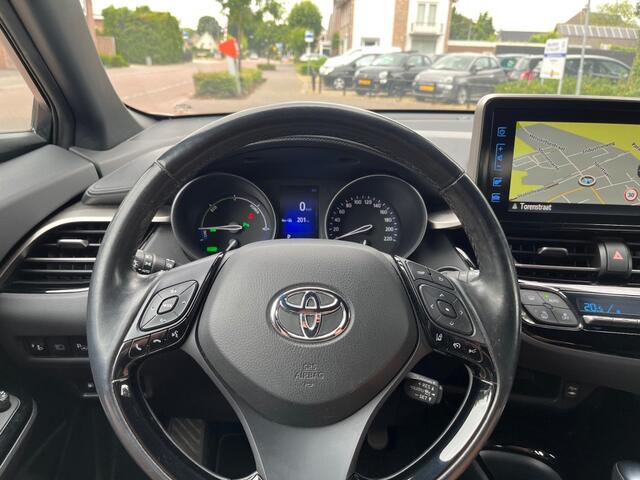Toyota C-HR 1.8 HYBRID EXECUTIVE / LEDER / CAMERA / NAVI / TREKHAAK / 18'' LMV