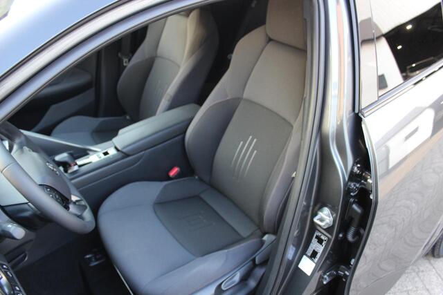 Toyota C-HR 1.8 Hybrid 140 First Edition Bi Tone