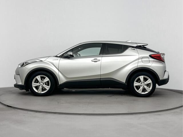 Toyota C-HR 1.8 Hybrid Executive Limited | Lichtmetalen Velgen | Metaallak | Parkeersensoren | Stoelverwarming |