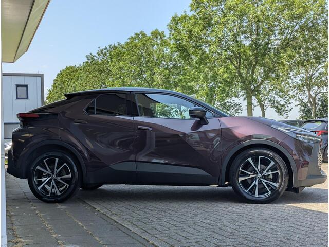 Toyota C-HR 1.8 Hybrid 140 First Edition | Bi-tone | Stoel- stuurverwarming | Elek. achterklep | Camera | PDC V+A