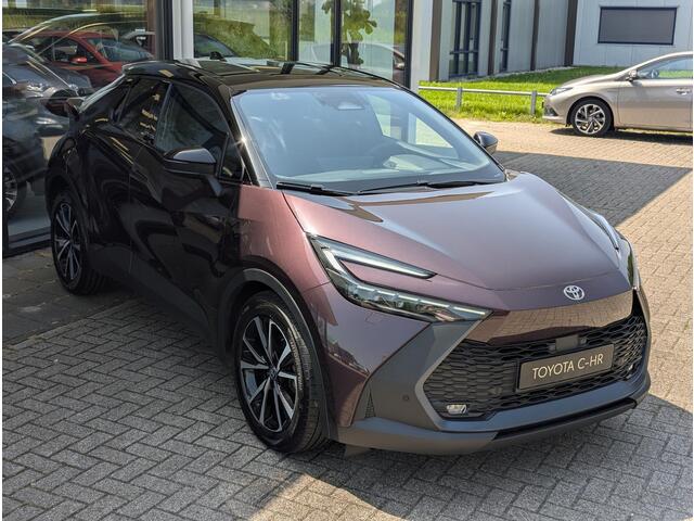 Toyota C-HR 1.8 Hybrid 140 First Edition | Bi-tone | Stoel- stuurverwarming | Elek. achterklep | Camera | PDC V+A