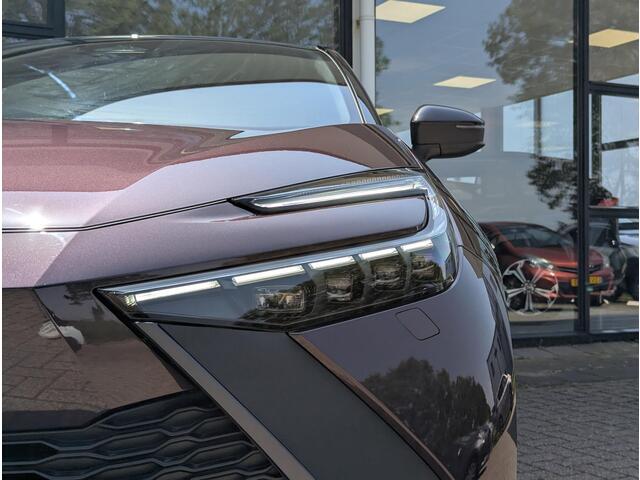 Toyota C-HR 1.8 Hybrid 140 First Edition | Bi-tone | Stoel- stuurverwarming | Elek. achterklep | Camera | PDC V+A