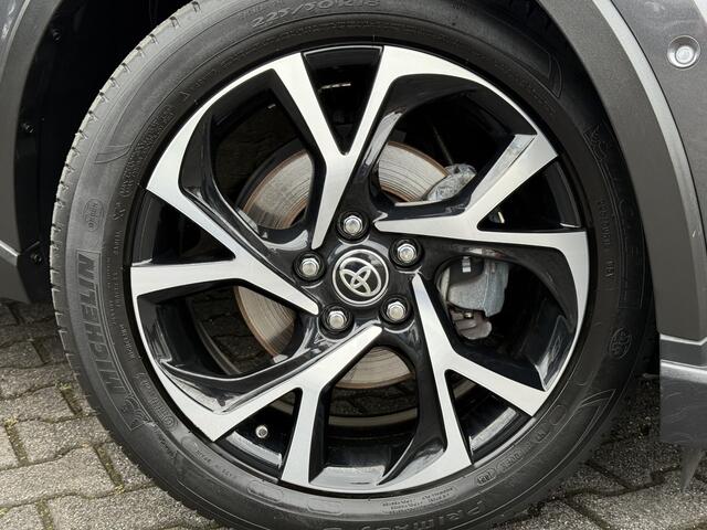 Toyota C-HR 2.0 Hybrid Team D | CarPlay | Camera | ACC | LED | DAB+ | Keyless | 18 inch