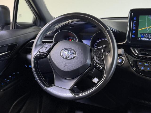 Toyota C-HR 1.2 Dynamic handgeschakeld | 1300kg trekgew. | Keyless |