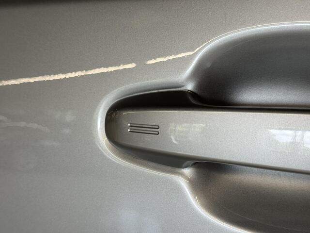 Toyota C-HR 1.2 Dynamic handgeschakeld | 1300kg trekgew. | Keyless |