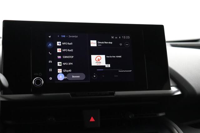 Toyota C-HR 2.0 Plug-in Hybrid 220 Dynamic | Parkeersensoren | Stoel/Stuurverwarming | Adaptieve Cruise Control | Apple Carplay/Android Auto |