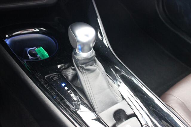 Toyota C-HR 1.8 Hybrid Executive | Leer | PDC | Adap. Cruise Control |