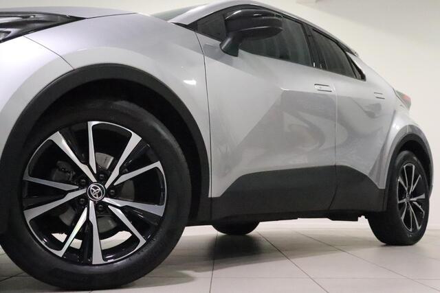 Toyota C-HR 1.8 Hybrid 140 Dynamic, BSM, Apple Carplay/Android Auto, Cruise & Climate control!