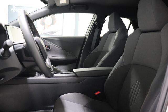 Toyota C-HR 1.8 Hybrid 140 Dynamic, BSM, Apple Carplay/Android Auto, Cruise & Climate control!