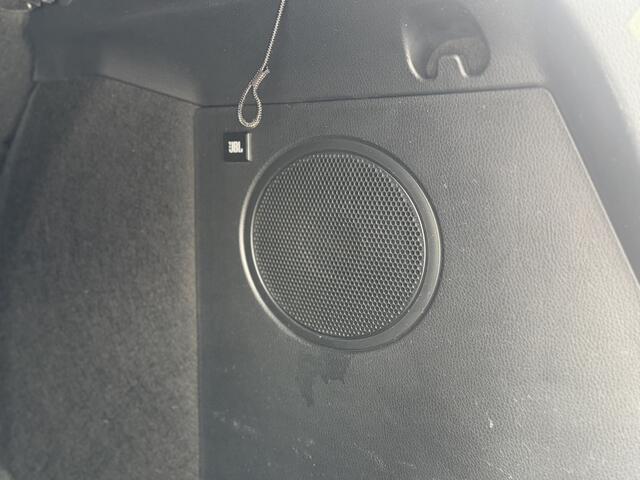 Toyota C-HR 1.8 Hybrid Executive Bi-Tone JBL, Parkeersensoren, Alcantara/Leder interieur , All-in Rijklaarprijs