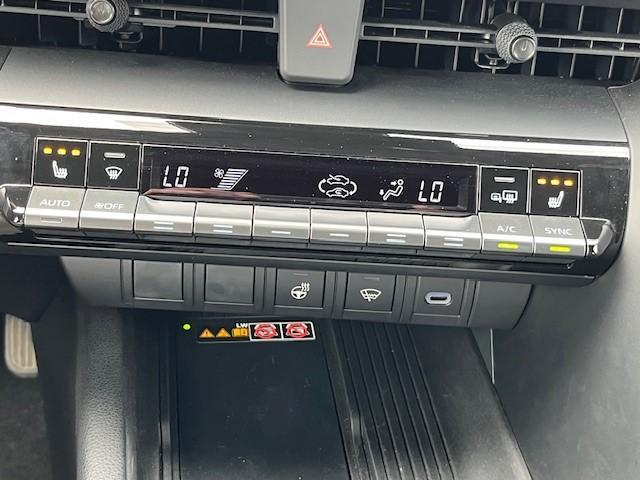 Toyota C-HR Hybrid 140 Team D **AllSeason,Stoelverwarming**