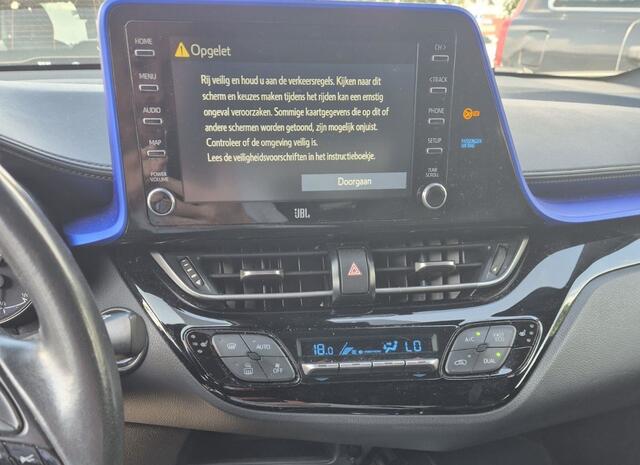 Toyota C-HR 2.0 Hybrid Bi-Tone / Trekhaak / Camera / Leder / 18'' / Navigatie / Keyless / DAB / ACC
