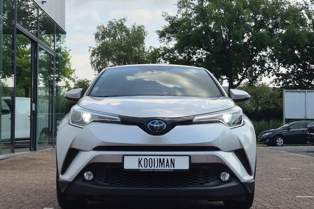 Toyota C-HR 1.8 Hybrid Style Keyless, adaptieve cruise control, achteruitrij camera, lage KM stand, automaat