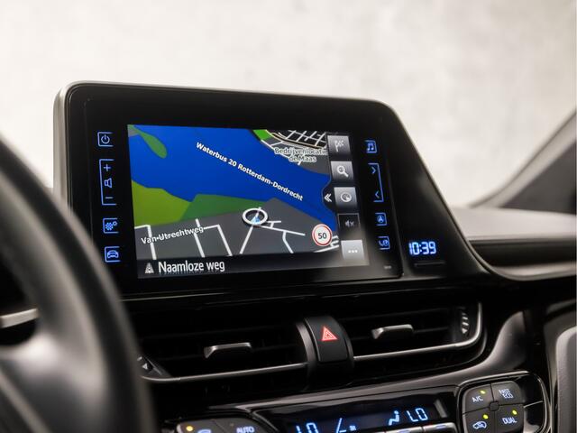 Toyota C-HR 1.8 Hybrid Automaat (NAVIGATIE, CLIMATE, CAMERA, XENON, SPORTSTOELEN, ZWART HEMEL, LANE ASSIST, NIEUWSTAAT)