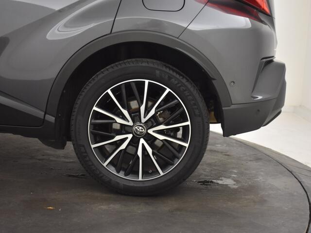 Toyota C-HR 1.2T Luxury | JBL | Navigatie
