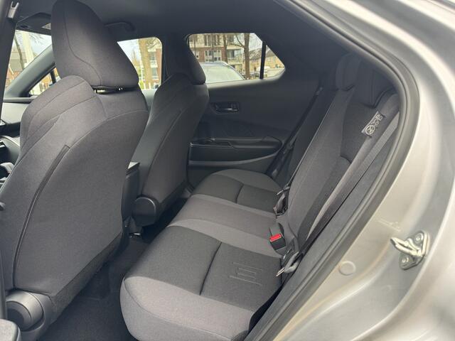 Toyota C-HR 1.8 Hybrid 140 First Edition Dodenhoekdetectie, Navigatie, Parkeersensoren V + A , All-in Rijklaarprijs