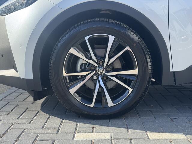 Toyota C-HR 1.8 Hybrid 140 First Edition Dodenhoekdetectie, Navigatie, Parkeersensoren V + A , All-in Rijklaarprijs