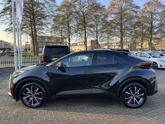 Toyota C-HR 1.8 Hybrid 140 First Edition Dodenhoekdetectie, Navigatie, Parkeersensoren V + A , All-in Rijklaarprijs