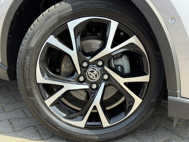 Toyota C-HR 2.0 Hybrid Team D | CarPlay | Camera | ACC | Dodehoek | Keyless | 18 inch