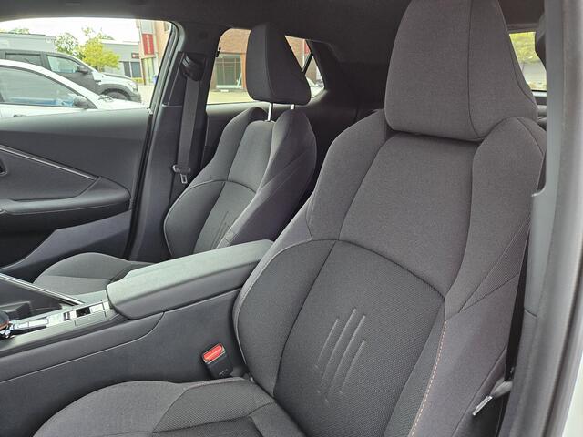 Toyota C-HR 1.8 Hybrid 140 First Edition , demo, 100 km, 360 Gr Camera