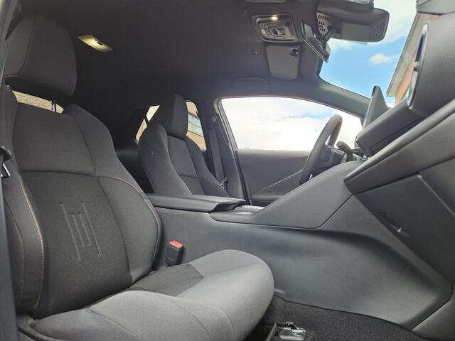 Toyota C-HR 1.8 Hybrid 140 First Edition , demo, 100 km, 360 Gr Camera