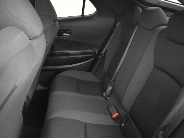 Toyota C-HR 1.8 Hybr 140 First Edition | All Seasons | Blindspot