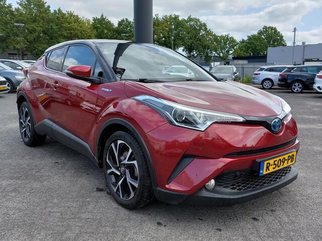 Toyota C-HR 1.8 Hybrid Automaat Dynamic | Navi | Clima | Adap.Cruise | Keyless Entry | Achteruitrijcamera | Stoelverwarming | Licht+Regensensor | Mistlampen | Privacy Glass | 18''lm
