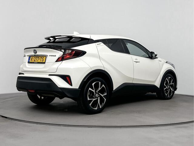 Toyota C-HR 1.8 Hybrid Business Plus | Navi | Stoelverwarming | Lichtmetalen Velgen |